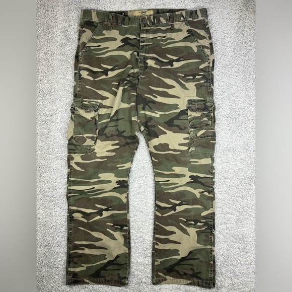 Wrangler Pants Mens 38 x 30 Camouflage Cargo Outdoors Hiking Camo 8 Pockets - Picture 1 of 6